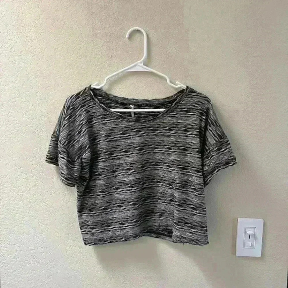 Free People Wavy Knit Crop - Picture 1 of 3